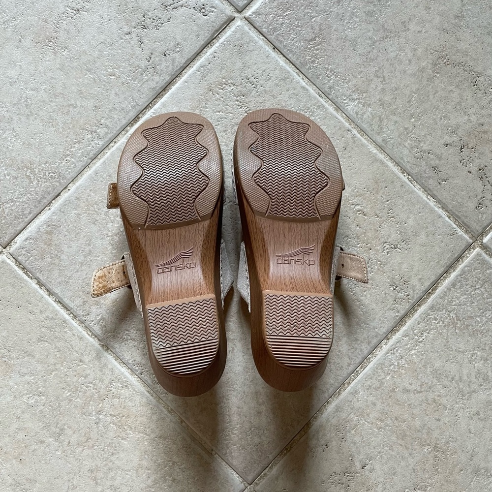 Dansko Light Beige With Sparkle Clogs. Size 37. F… - image 3